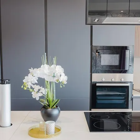 Townsend Court Fl7 - 2bed Brand New By Homely! *